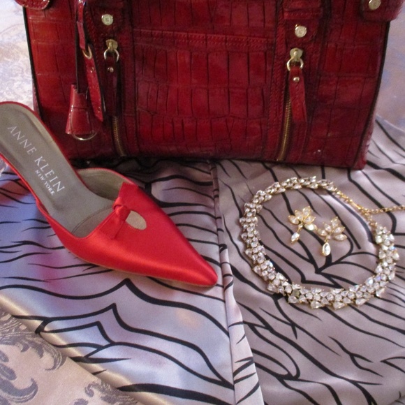 VERTIGO PARIS DRESS – NWOT - Picture 5 of 8